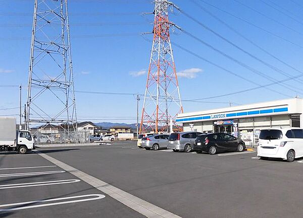 ローソン岐阜福富店までお車約4分。 1640m