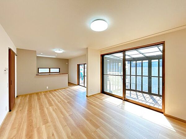 売主として累計8万戸以上の住宅をリフォームして販売してきた経験に基づき、一戸一戸、土地や建物に合わせてリフォームを行っています。ぜひとも現地でご確認ください。