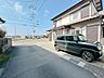 その他：南側前面道路です。幅員4ｍあるので、駐車もしやすいです。