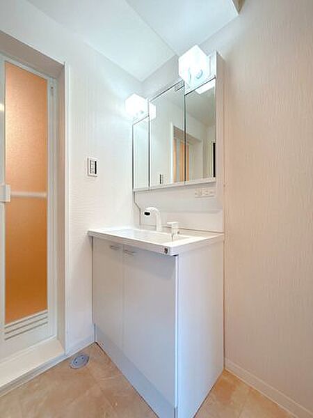 【リフォーム済】洗面化粧台はハウステック製の新品に交換しました。