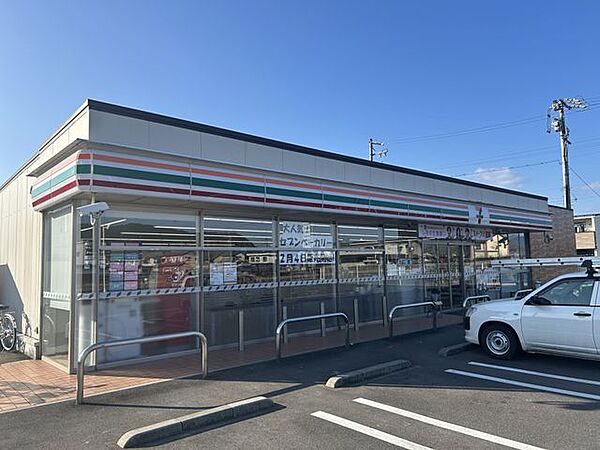 セブンイレブン岐阜粟野西4丁目店まで約1200ｍ（車約3分）です。