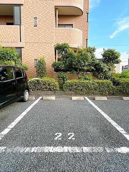 敷地内駐車場です。