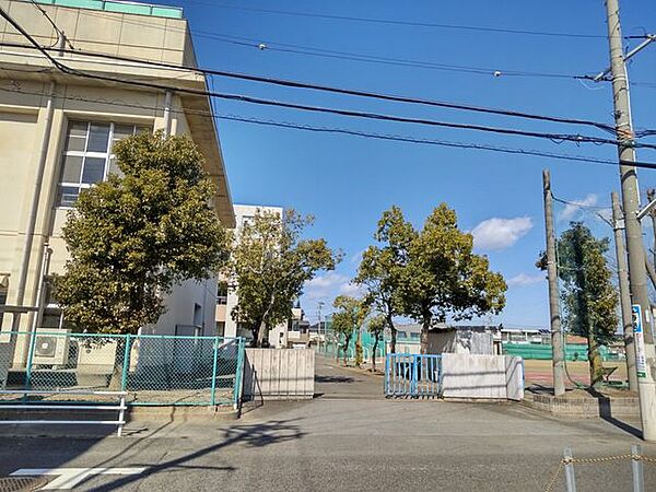【周辺環境】大垣市立東中学校まで約1900m（徒歩約24分）です。