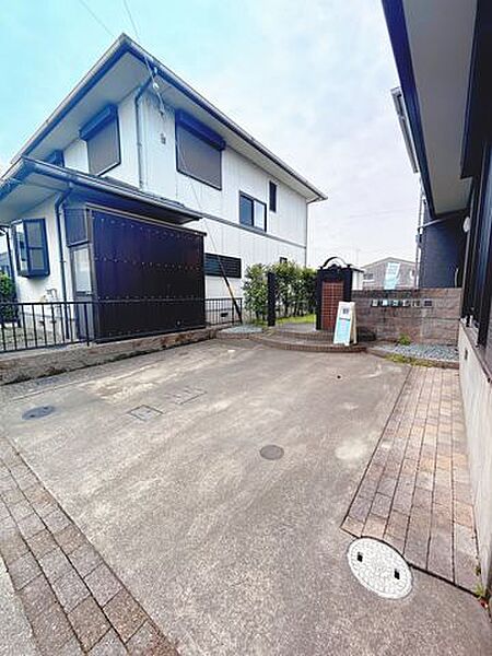 【リフォーム済販売】【外観】(別角度)