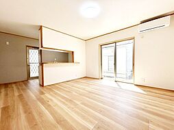 津市片田新町 戸建て
