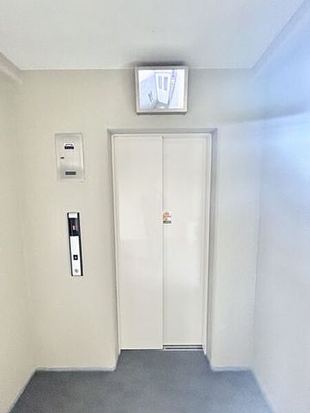 【共用部写真】エレベーター