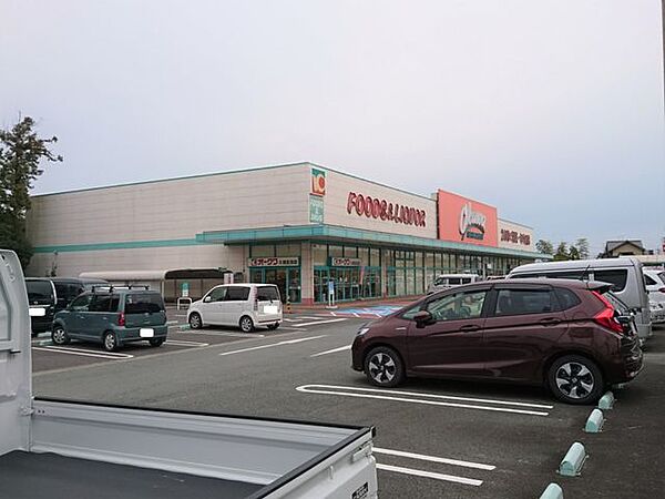 オークワ 久居庄田店 3600m