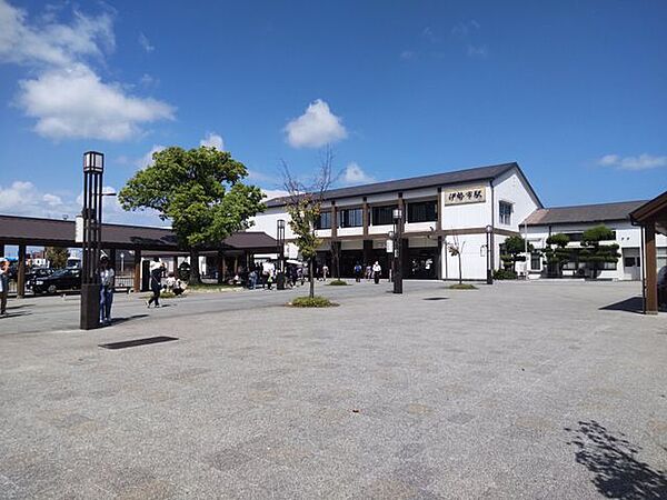 【近隣】近鉄山田線伊勢市駅まで約1000ｍ（徒歩14分） 1050m