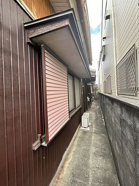【リフォーム中販売】外観（別角度）　外壁は塗装予定です。