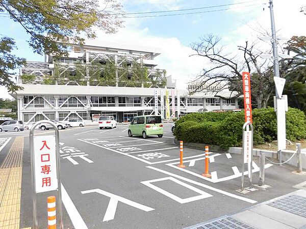【近隣】松阪市役所まで約1000ｍ（徒歩約10分） 800m