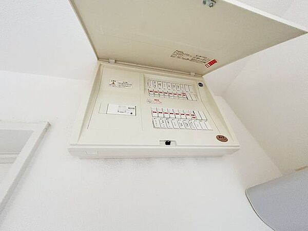 【リフォーム中】分電盤　クリーニングを行います。