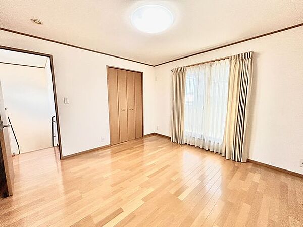 【9/10まで現況販売中】2階西側洋室（別角度）