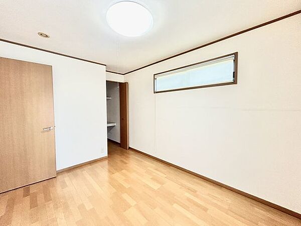 【9/10まで現況販売中】2階東側洋室（別角度）
