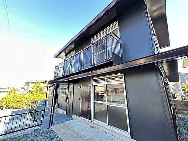 【リフォーム済】建物外観写真です。