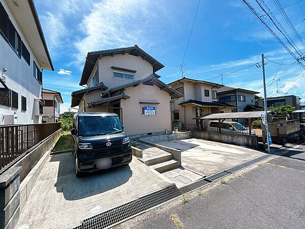 【外観】駐車場のお写真です。3台駐車可能です。