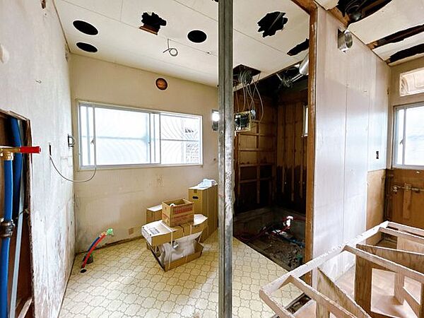 【リフォーム中】洗面台は新品に交換いたします。