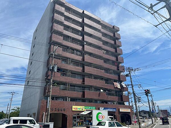apartment 富山県富山市萩原５５２‐１　アクアマリーン１階