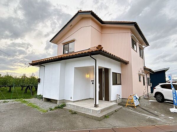 【リフォーム済】玄関扉やインターホンも新品に交換しました。