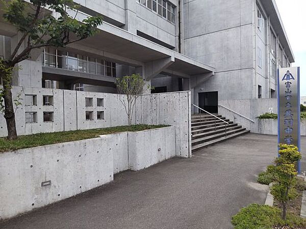 富山市立呉羽中学校 徒歩25分。 1930m
