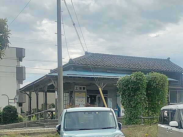 上堀駅まで約500ｍ（徒歩約7分です）。歩いて駅まで行ける利便性の良い立地です。
