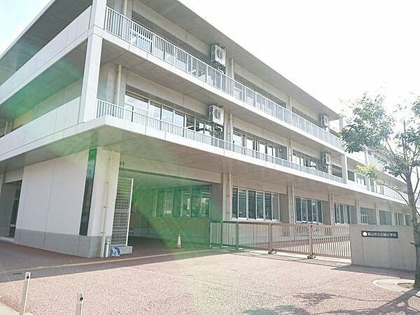 富山市立五福小学校まで約2100ｍ