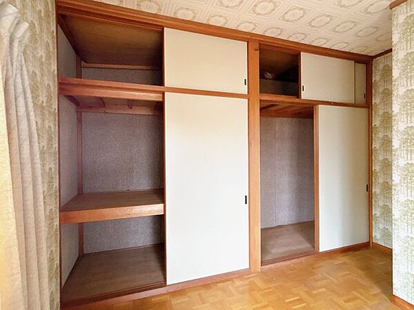 【リフォーム中】2階洋室収納の収納です。