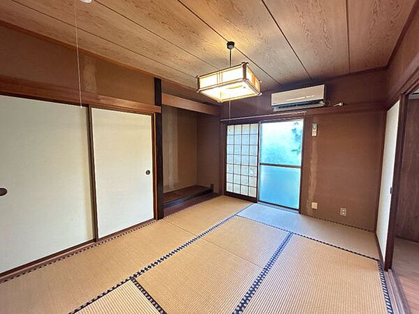 【リフォーム中】和室は約16帖のLDKの一部になります。