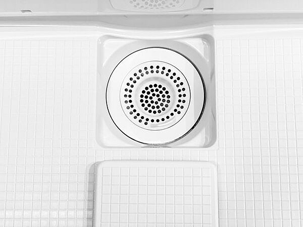 【同仕様画像】浴室の排水溝は髪の毛等がまとまりやすい構造になっており、お掃除の負担が軽減されます。