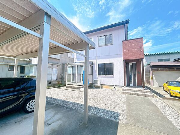 【リフォーム予定】外観写真です。外壁は一部塗装を行います。