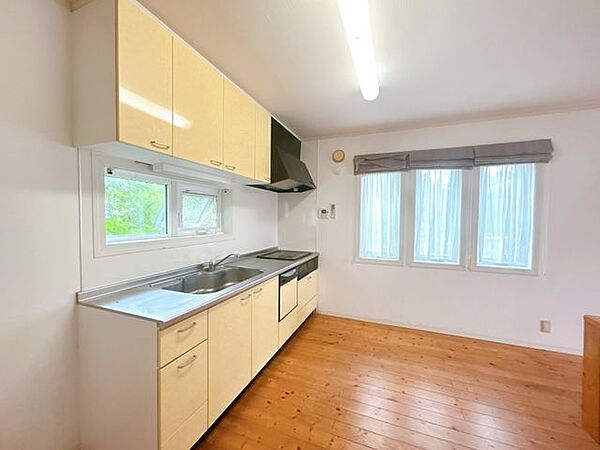 【リフォーム予定】キッチンです。新品のIH付のキッチンに交換予定です。