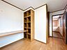 子供部屋：【現況】2階洋室別角度の写真です。