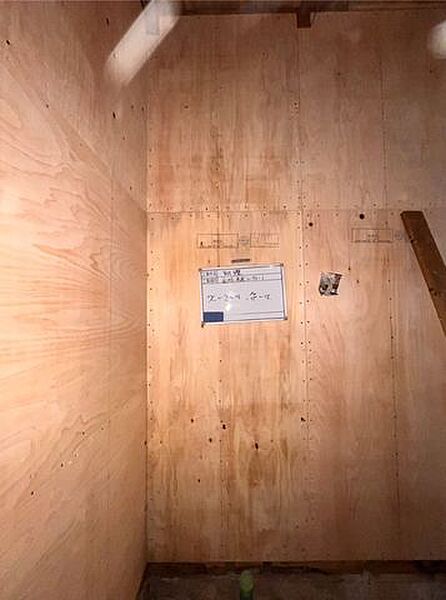 リフォーム時に耐震診断を行って、耐震補強工事を予定しておりです。新耐震基準に適合予定 。耐震適合証明書を取得すれば（別途費用が必要）、住宅ローン減税の対象になります 。