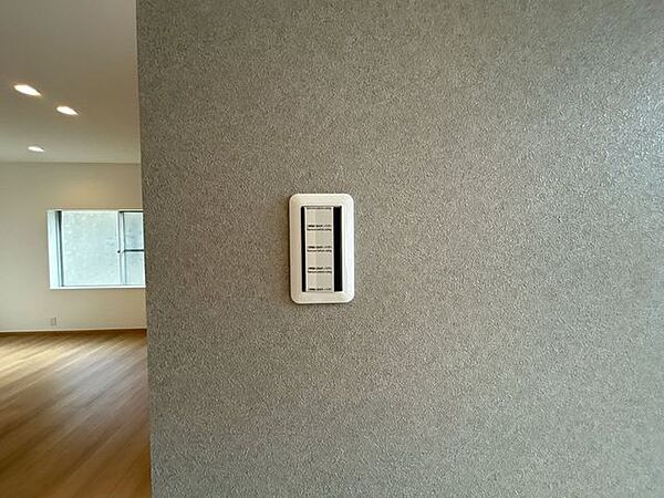 【リフォーム済】毎日触るスイッチパネルは全て交換を行いました。使いやすいワイドタイプなので、暗い所でもすぐに探せて便利です。