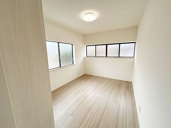 【リフォーム済】1階洋室6.5帖です。