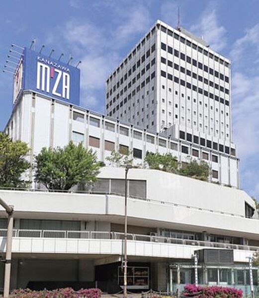 金沢エムザ 徒歩10分。金沢駅まで740ｍ