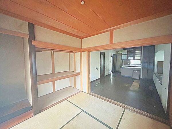 【現況販売】1階約3.75帖和室になります。