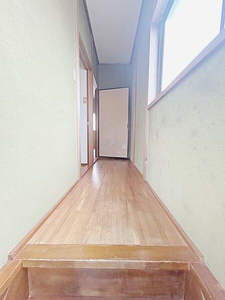 【現況販売】2階廊下です。
