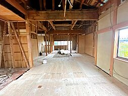 勝山市旭町2丁目　戸建て 5SLDKのリビング/ダイニング