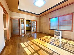 福井市花堂北2丁目　戸建て 5DKのリビング/ダイニング