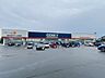 周辺：ファミリーマート福井若杉浜三丁目店 【周辺環境/スーパー】ゲンキー若杉店まで約400m（徒歩約5分）になります。 1100m