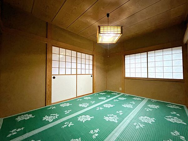 2階和室のお写真になります。