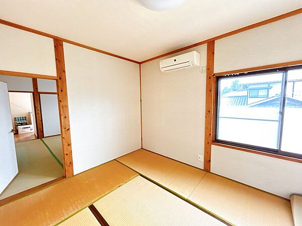 【2F北東側6帖和室】2F北東側6帖和室の写真になります。
