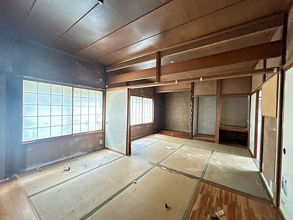 【期間限定現況販売/1F北側6帖和室】1F北側6帖和室の写真になります。