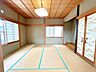 室内：【リフォーム中/2F8帖洋室】現在は和室ですが、洋室へとリフォームいたします。クロスの張替え、照明交換、フローリング張り等行います。