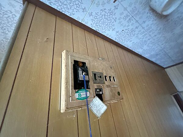 【リフォーム中】分電盤は回路数、アンペア数ともに変更いたします。カバーも新品交換をいたします。