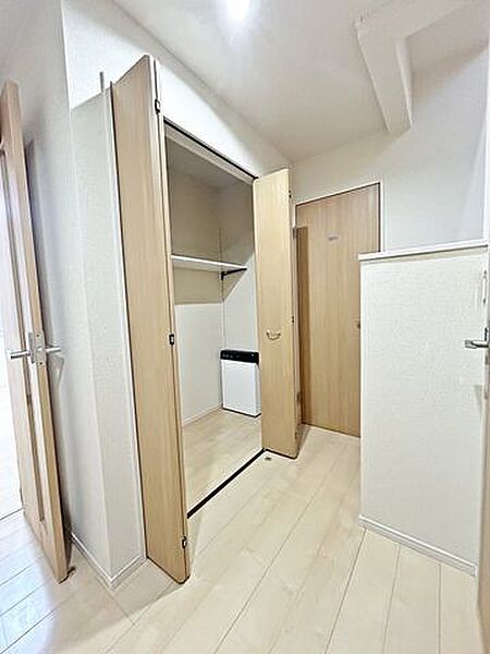 【現況販売】一階廊下写真