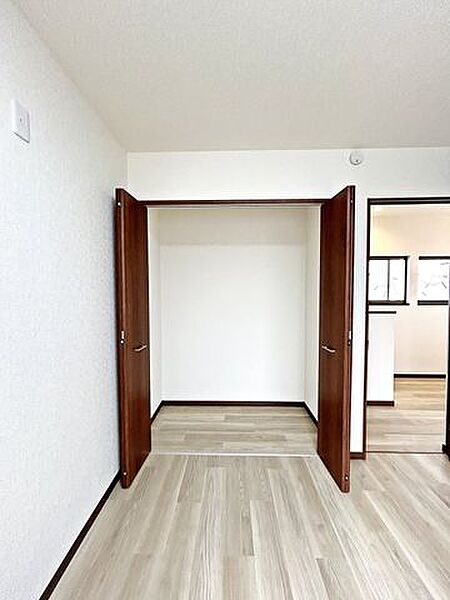 【リフォーム済】2階和室収納写真