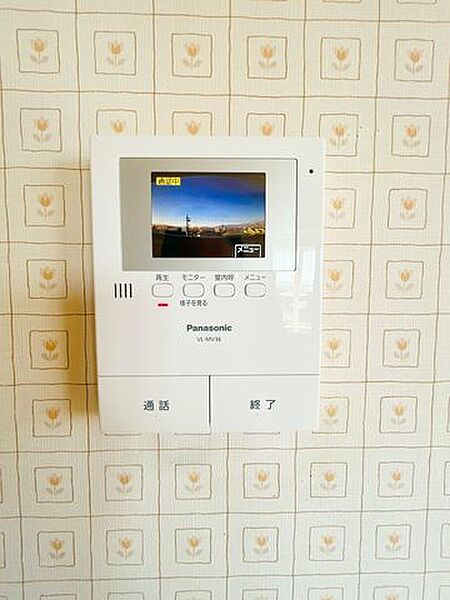 【リフォーム中】LDKに設置のドアホンは新品に交換予定です