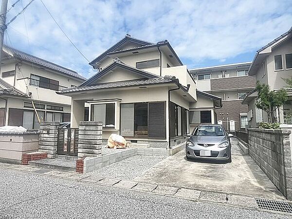 【リフォーム前写真】価格には消費税を含みます。自社物件につき随時ご案内可能。内覧希望の方はお電話ください。