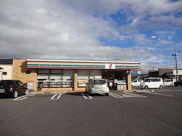 【コンビニ】セブンイレブン彦根蓮台寺店様まで約700ｍ（徒歩約9分）です。
